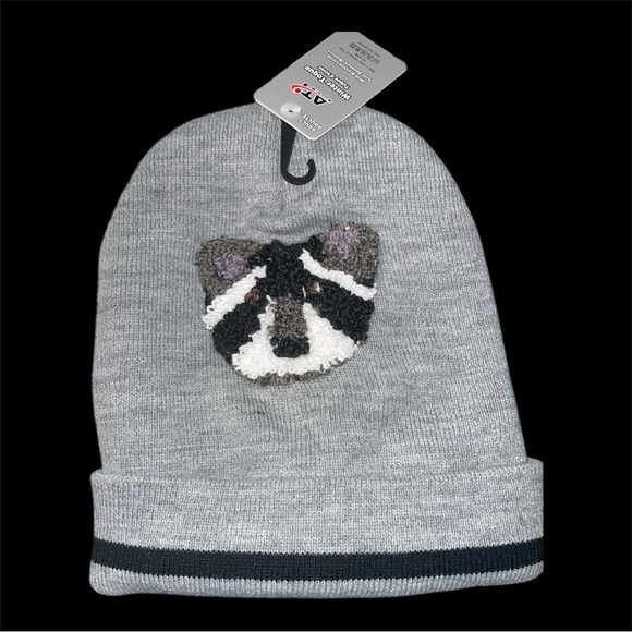 Punch Needle Raccoon patch on NWT winter toque/beanie. - Picture 1 of 5